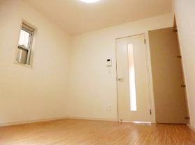 Living and room. Because the corner room you can window there ventilation also on the side