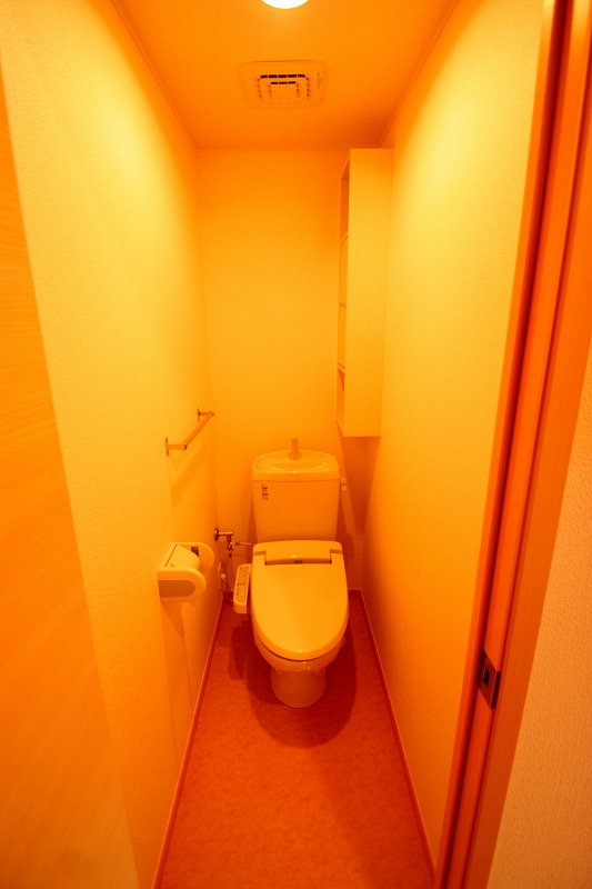 Toilet.  ■ Same apartment It is similar to indoor photo