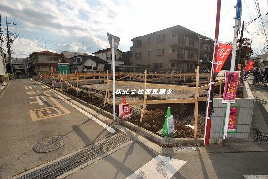 Local photos, including front road. Local site (November 2013) Shooting