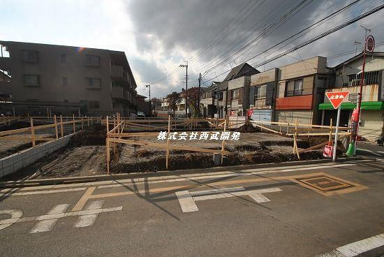 Local photos, including front road. Local site (November 2013) Shooting