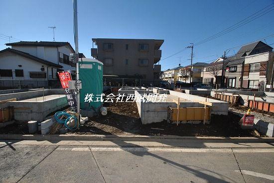 Local photos, including front road. Local (12 May 2013) Shooting