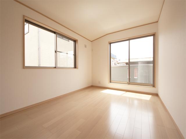 Non-living room. Room (August 2013) Shooting