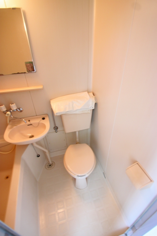 Toilet.  ■ Same apartment It is similar to photo
