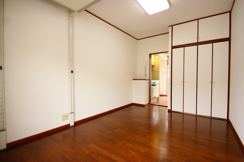Living and room.  ■ Same apartment It is similar to photo