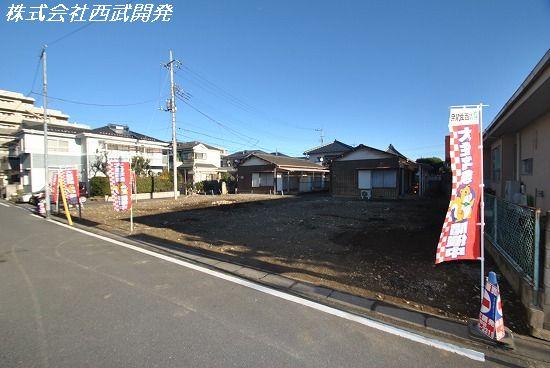 Local photos, including front road. Local (12 May 2013) Shooting