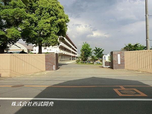 Junior high school. Hananoki 550m until junior high school
