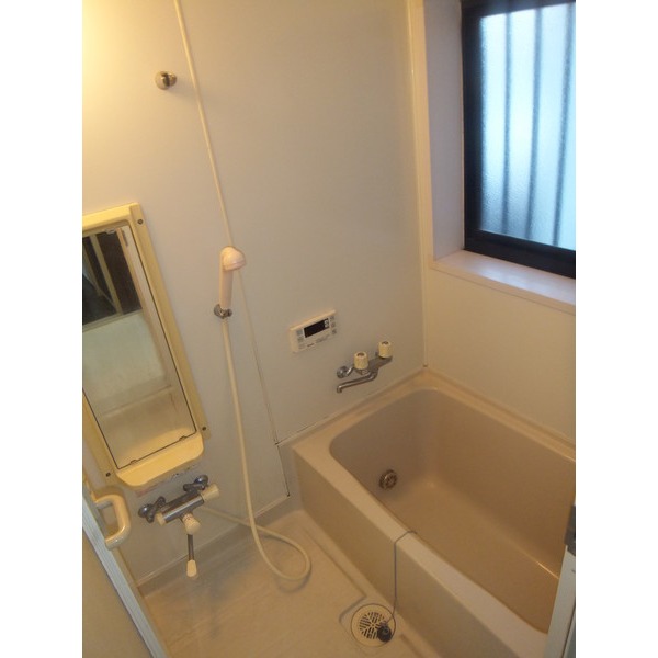 Bath. Easy bath ventilation