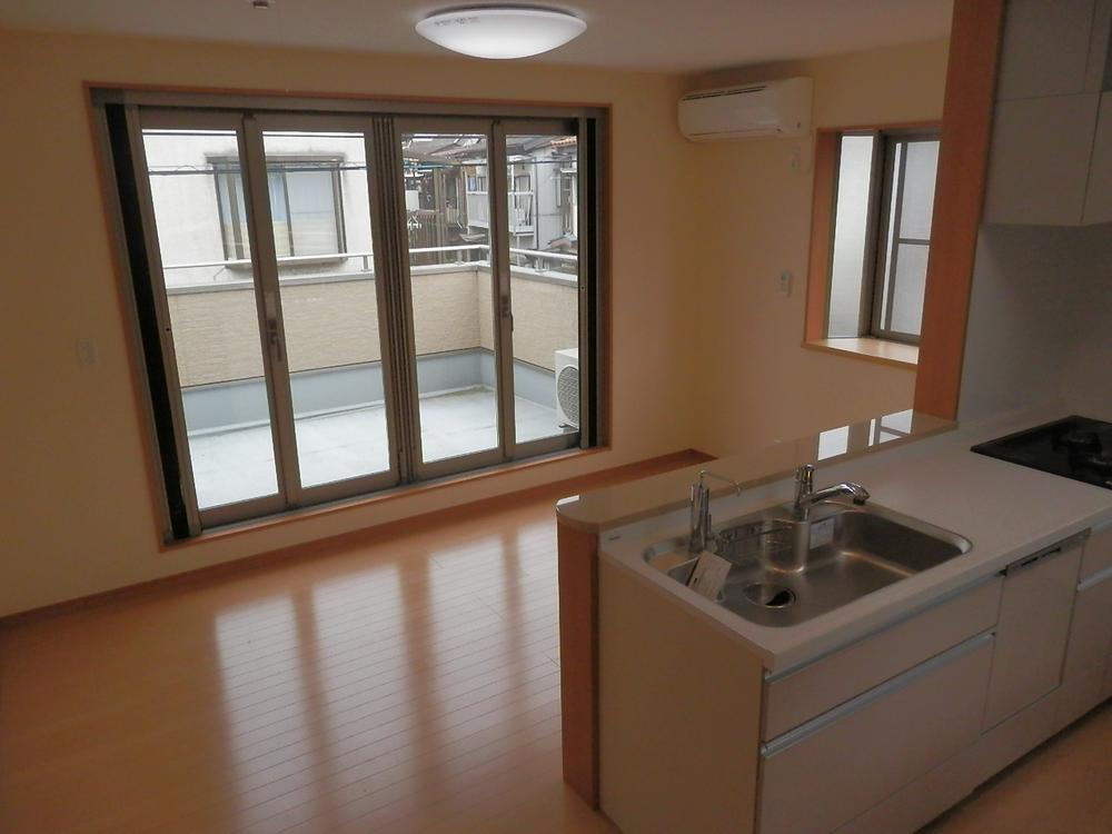 Living. Indoor ((March 2013) Shooting