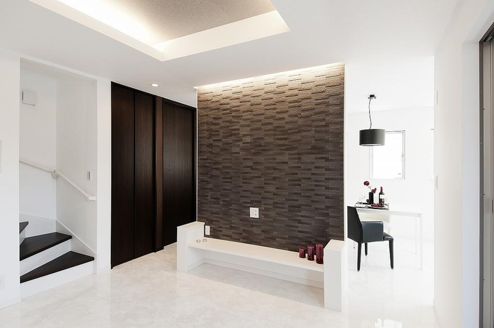 Living. White flooring of marble. Do you choose the kind of furniture?