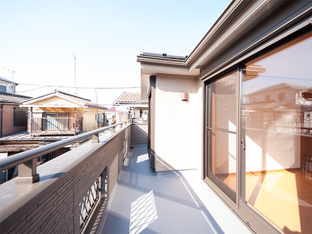 View photos from the dwelling unit. View from the site (December 2013) Shooting