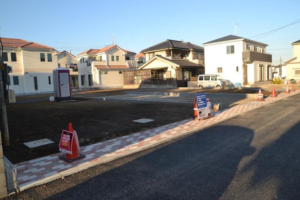 Local photos, including front road