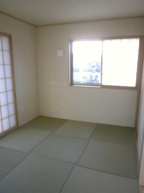 Same specifications photos (Other introspection). Same specifications