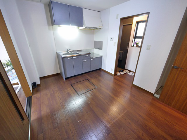 Living and room. dining kitchen ☆