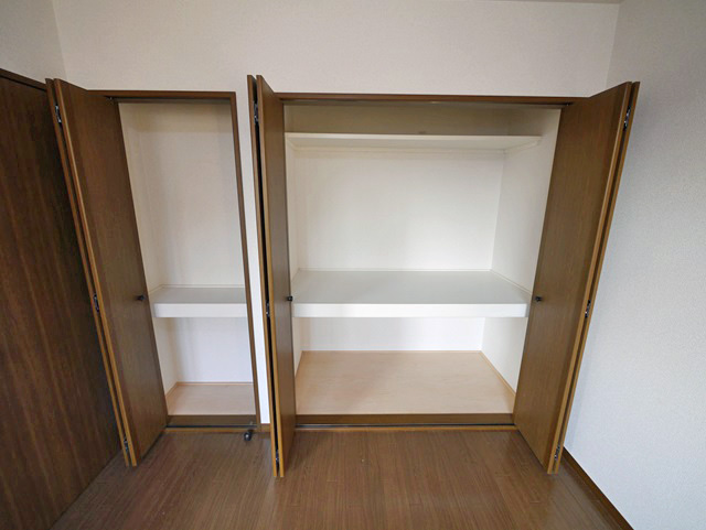 Receipt. Western-style housing