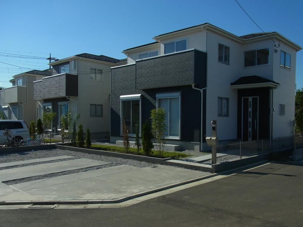 Same specifications photos (appearance). Same manufacturer construction cases