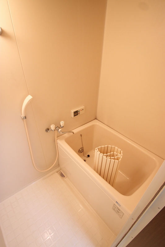 Bath.  ■ Same apartment It is similar to photo