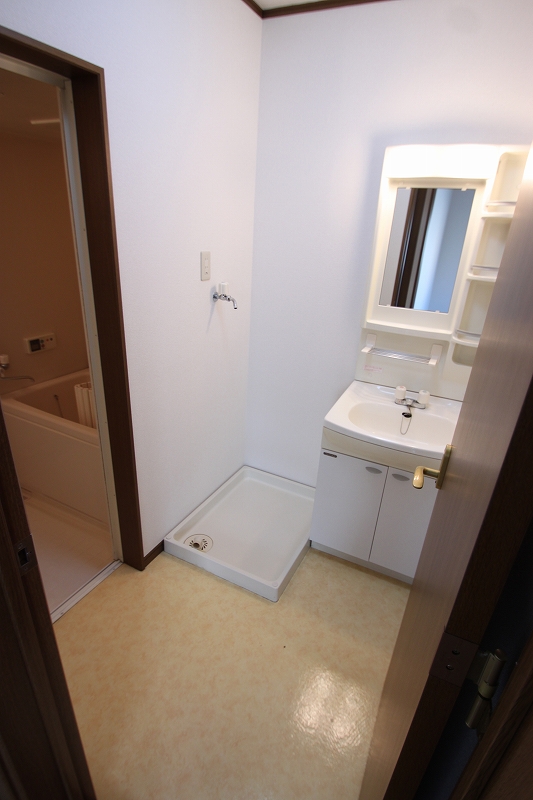Washroom.  ■ Same apartment It is similar to photo