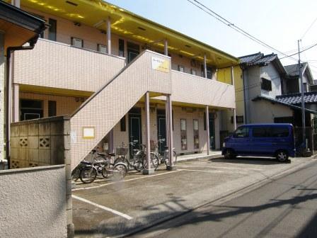 Building appearance. Parking is on site