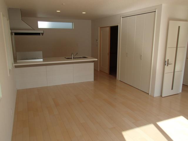 Same specifications photos (living). Same specifications