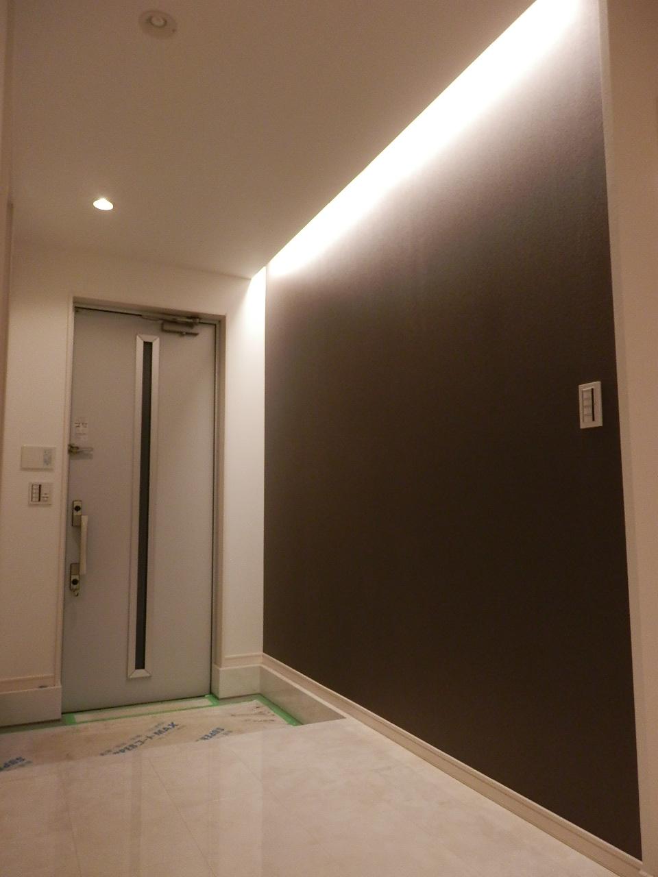 Entrance. Room (May 2013) Shooting