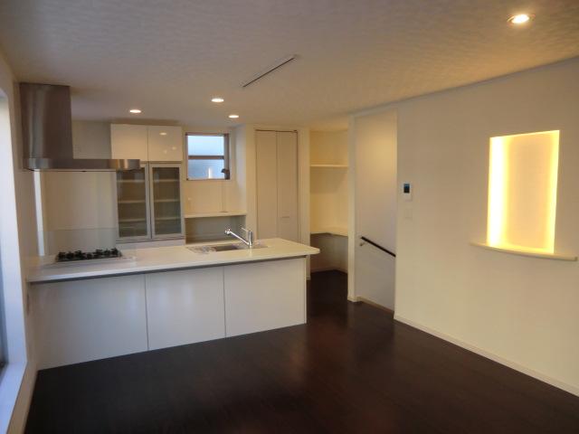 Same specifications photos (living)