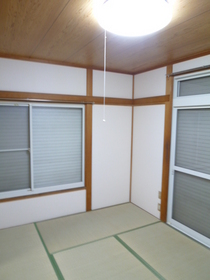 Living and room. Japanese-style room 6 quires