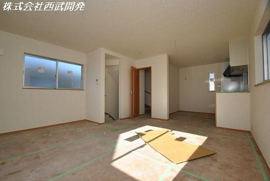 Living. Local (12 May 2013) Shooting