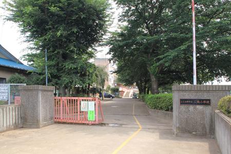 Primary school. Fujimino 1800m to stand triangle elementary school