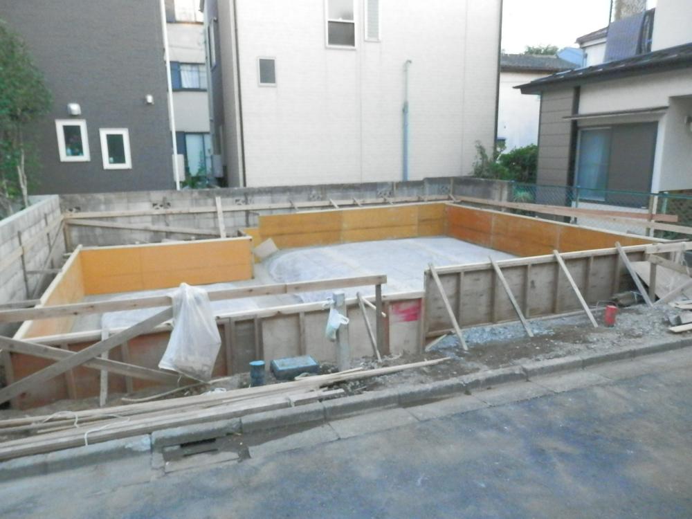 Local photos, including front road. Local (September 2013) Shooting