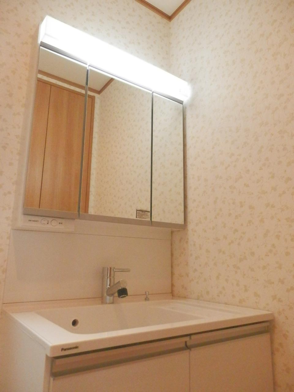 Other. Same specifications Washroom