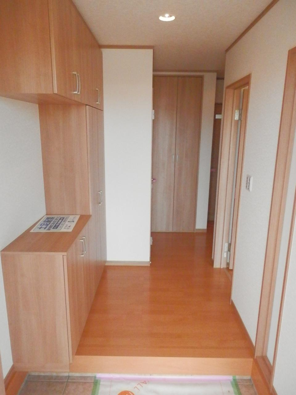 Other. Same specifications Entrance