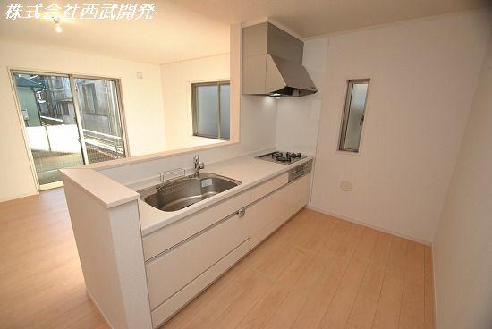 Kitchen. Local (12 May 2013) Shooting  [1 Building] 