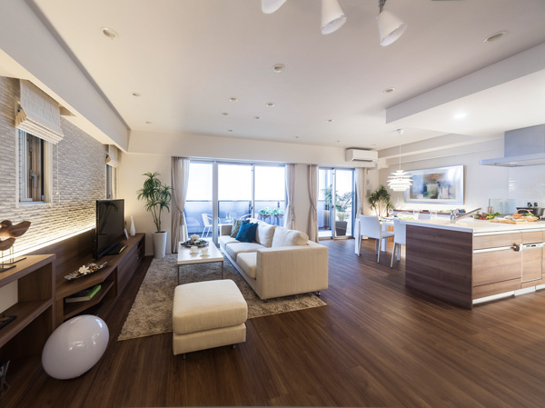 Interior.  [living ・ dining] After the family together meal, Guests can relax on the sofa an enjoyable lingering intact, Spend in their own way at the desk. Living was a lot of offer a place to spend comfortably ・ Dining is.