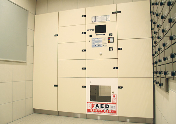 Common utility.  [A convenient home delivery locker even during absence, Installing the AED] Set up a home delivery locker is in the mail corner. Not only to check your report was luggage in the absence, Courier shipping, Also, such as cleaning of the delivery, 24-hour. It supports the free life that are not tied to time. further, Installing the AED (automated external defibrillator). Because with sound guide, You can be anyone easy-to-use. (Same specifications)