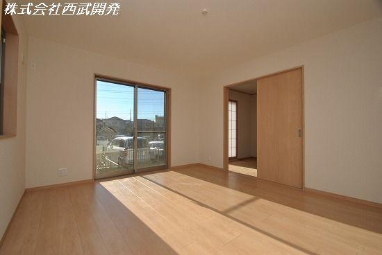 Living. Local (12 May 2013) Shooting