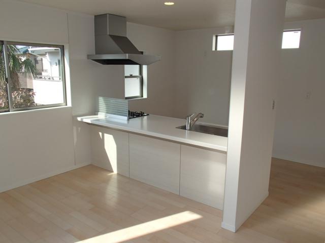 Living. Local (11 May 2013) Shooting