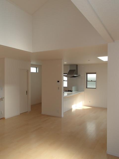 Living. Local (11 May 2013) Shooting