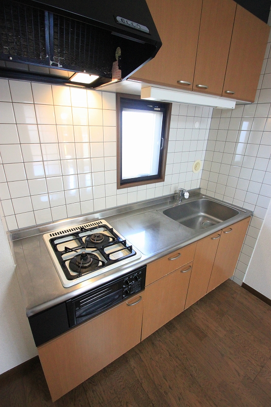 Kitchen. The same type room photo