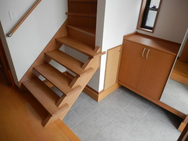 Entrance. Local (11 May 2013) Shooting