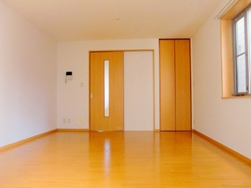 Living and room.  ◆ Size of the room is 10 Pledge ◆ 