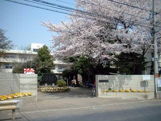 Junior high school. Fujimino 2200m to stand Oi junior high school