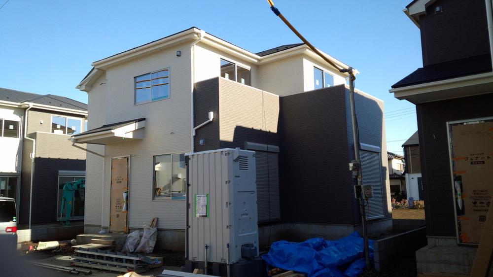 Local appearance photo. Local (12 May 2013), shooting (8 Building)