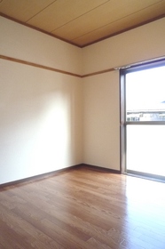 Living and room. Western-style 6 Pledge