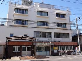 Hospital. 1000m to twin love hospital (hospital)