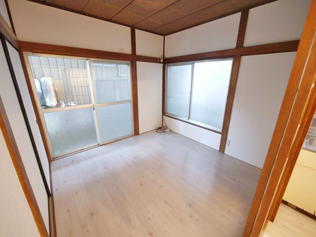 Living and room. 1 Kaiyoshitsu