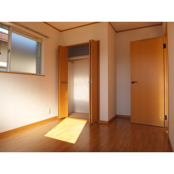 Living and room. Corner room! Bright is