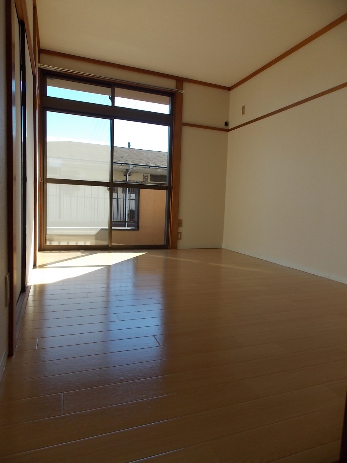 Other room space. Western-style 6 Pledge.