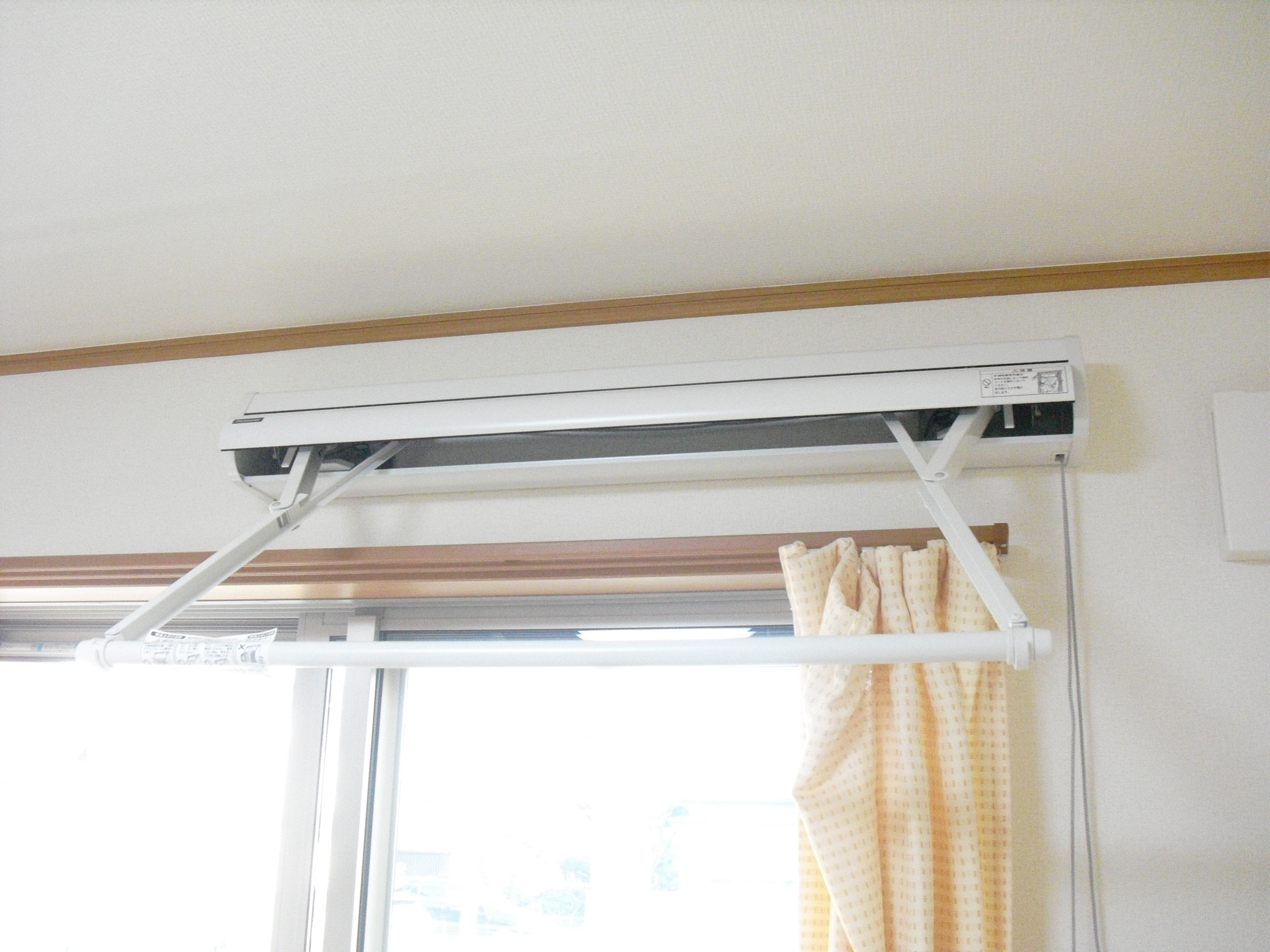 Other Equipment. Commitment Room hanger Movable