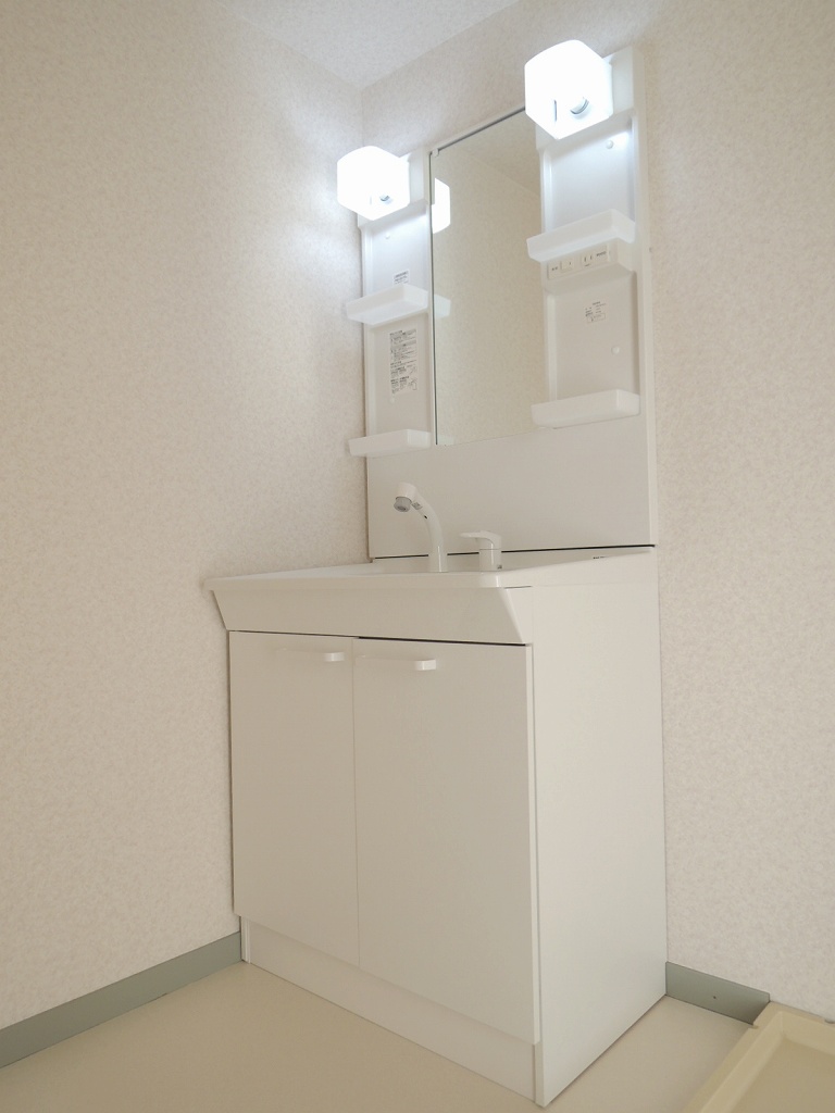 Other Equipment. Popular with shampoo dresser