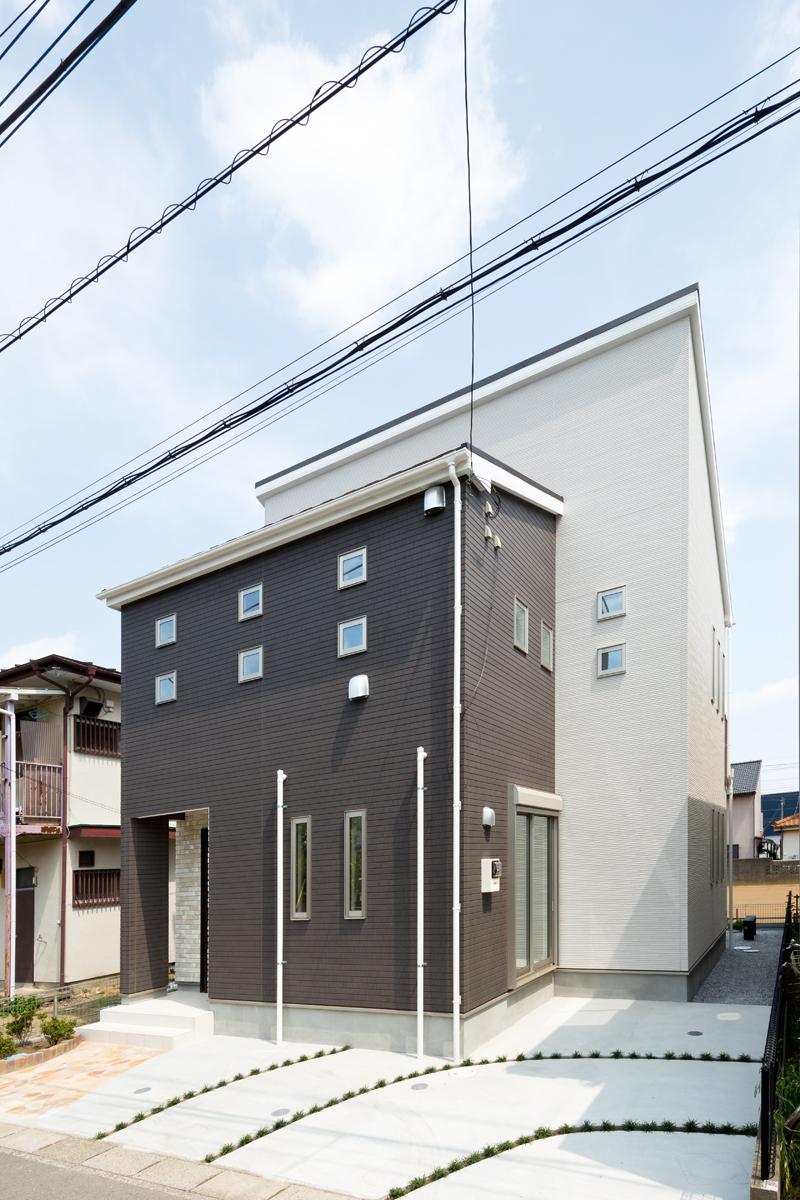 Local appearance photo. Model house appearance